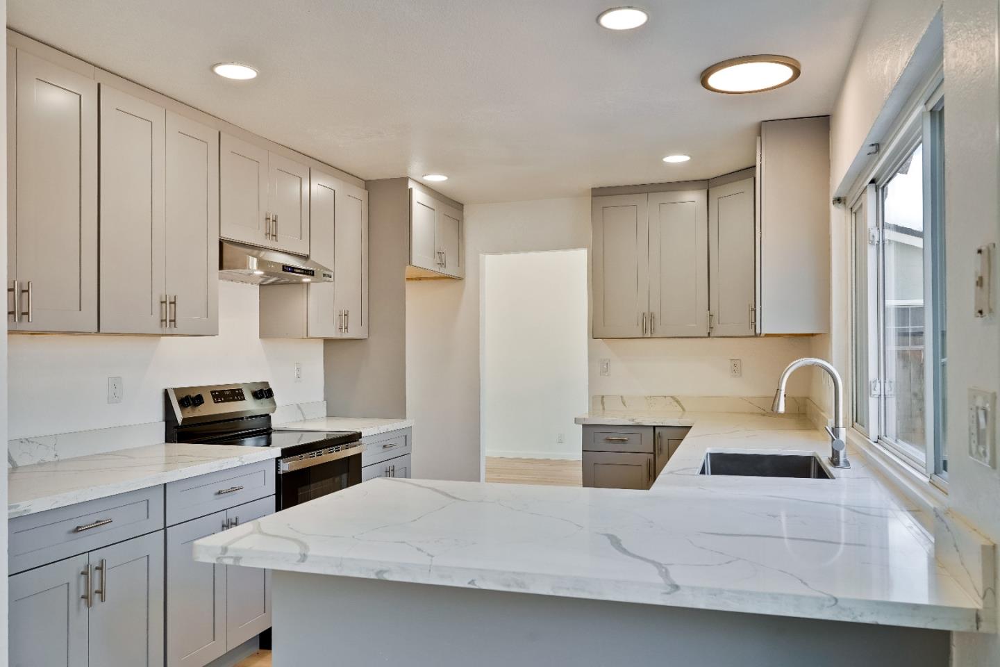 Detail Gallery Image 21 of 71 For 5629 Morton Way, San Jose,  CA 95123 - 4 Beds | 2/1 Baths
