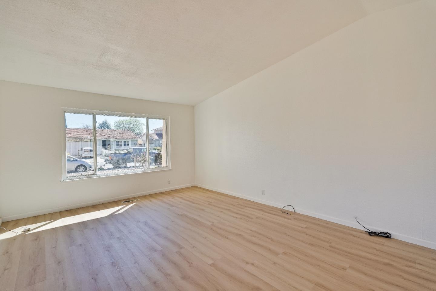 Detail Gallery Image 8 of 71 For 5629 Morton Way, San Jose,  CA 95123 - 4 Beds | 2/1 Baths