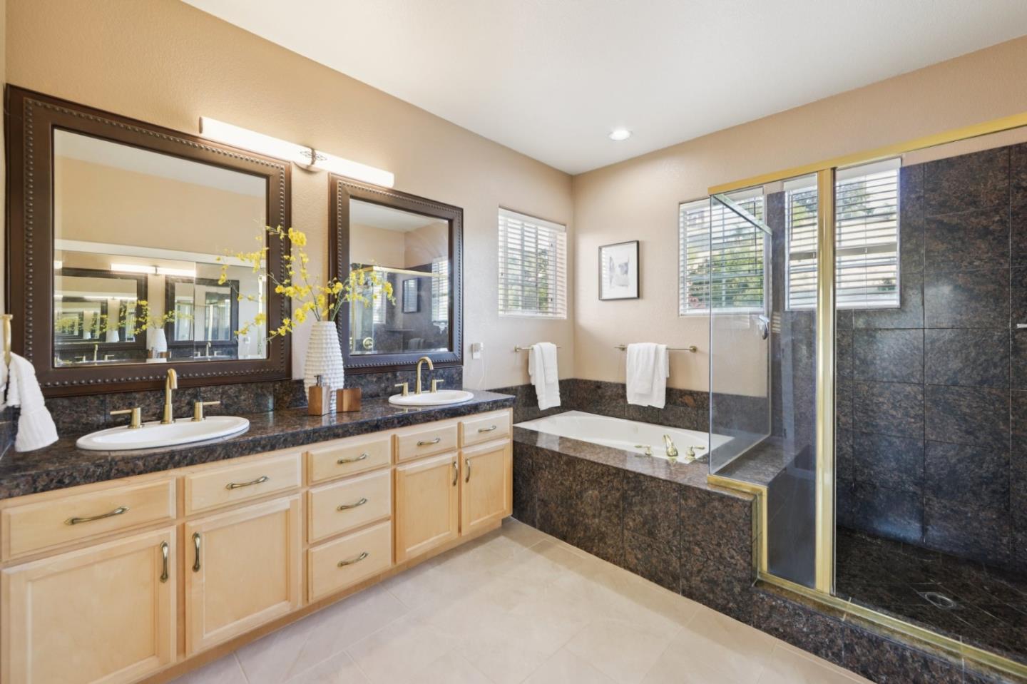 Detail Gallery Image 32 of 91 For 5761 Capilano Dr, San Jose,  CA 95138 - 5 Beds | 4/1 Baths