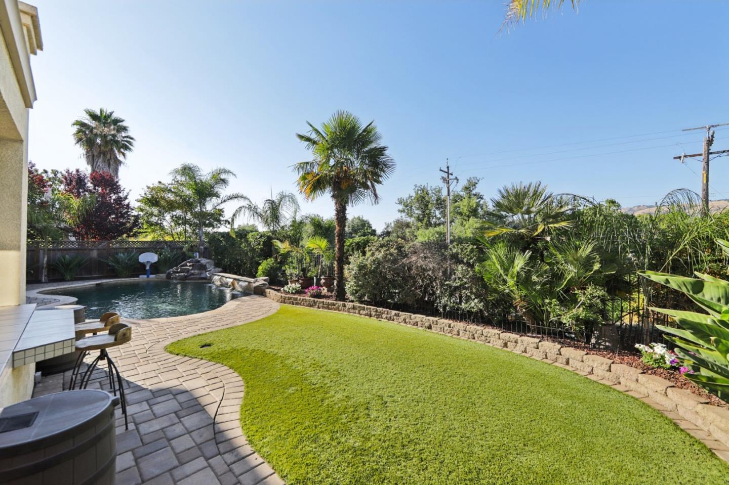 Detail Gallery Image 51 of 91 For 5761 Capilano Dr, San Jose,  CA 95138 - 5 Beds | 4/1 Baths