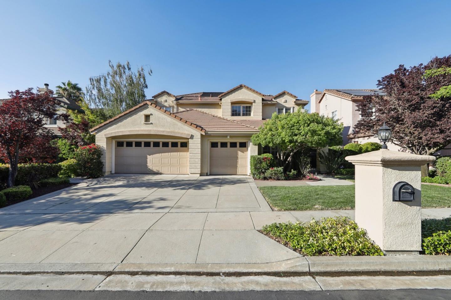 Detail Gallery Image 61 of 91 For 5761 Capilano Dr, San Jose,  CA 95138 - 5 Beds | 4/1 Baths