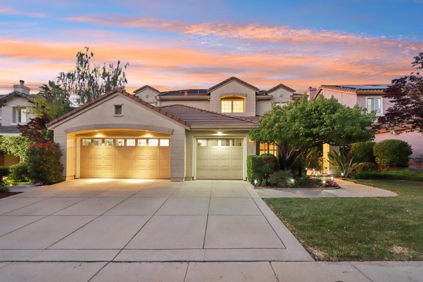 Detail Gallery Image 62 of 91 For 5761 Capilano Dr, San Jose,  CA 95138 - 5 Beds | 4/1 Baths