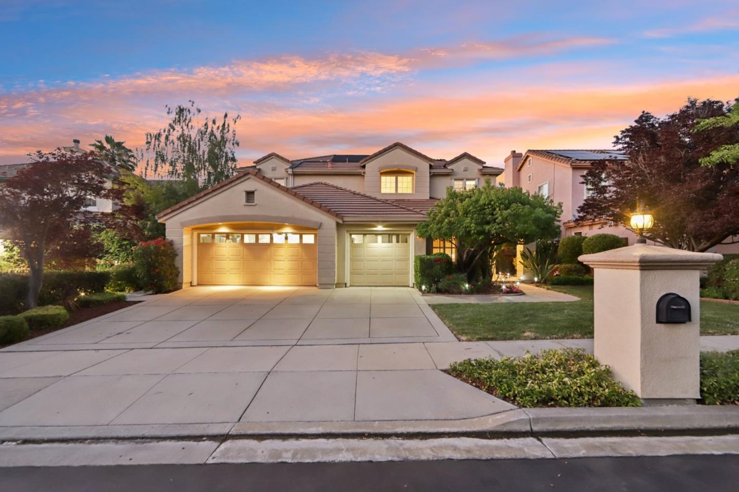 Detail Gallery Image 64 of 91 For 5761 Capilano Dr, San Jose,  CA 95138 - 5 Beds | 4/1 Baths