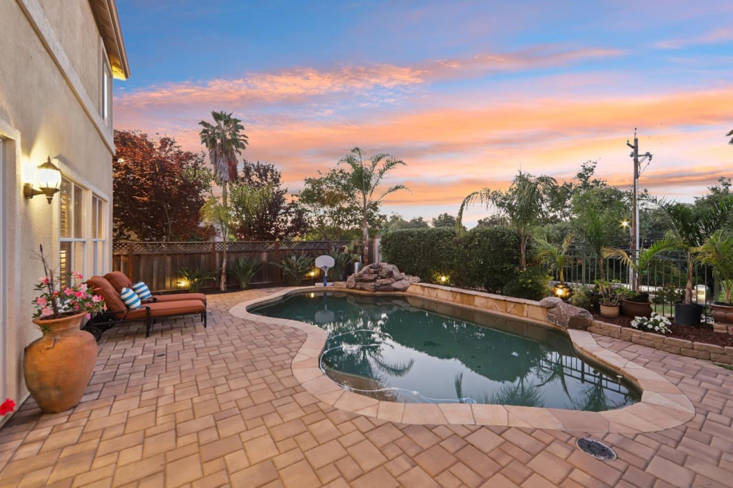 Detail Gallery Image 68 of 91 For 5761 Capilano Dr, San Jose,  CA 95138 - 5 Beds | 4/1 Baths