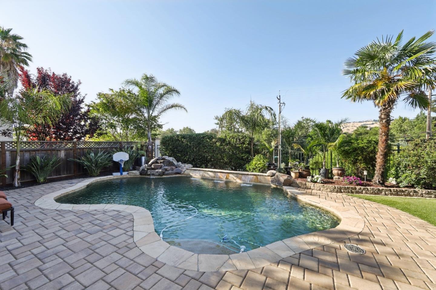 Detail Gallery Image 87 of 91 For 5761 Capilano Dr, San Jose,  CA 95138 - 5 Beds | 4/1 Baths