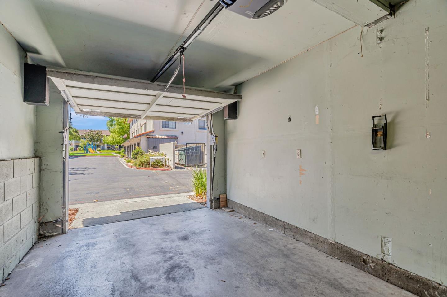 Detail Gallery Image 26 of 34 For 3138 Kenland Dr, San Jose,  CA 95111 - 2 Beds | 1 Baths