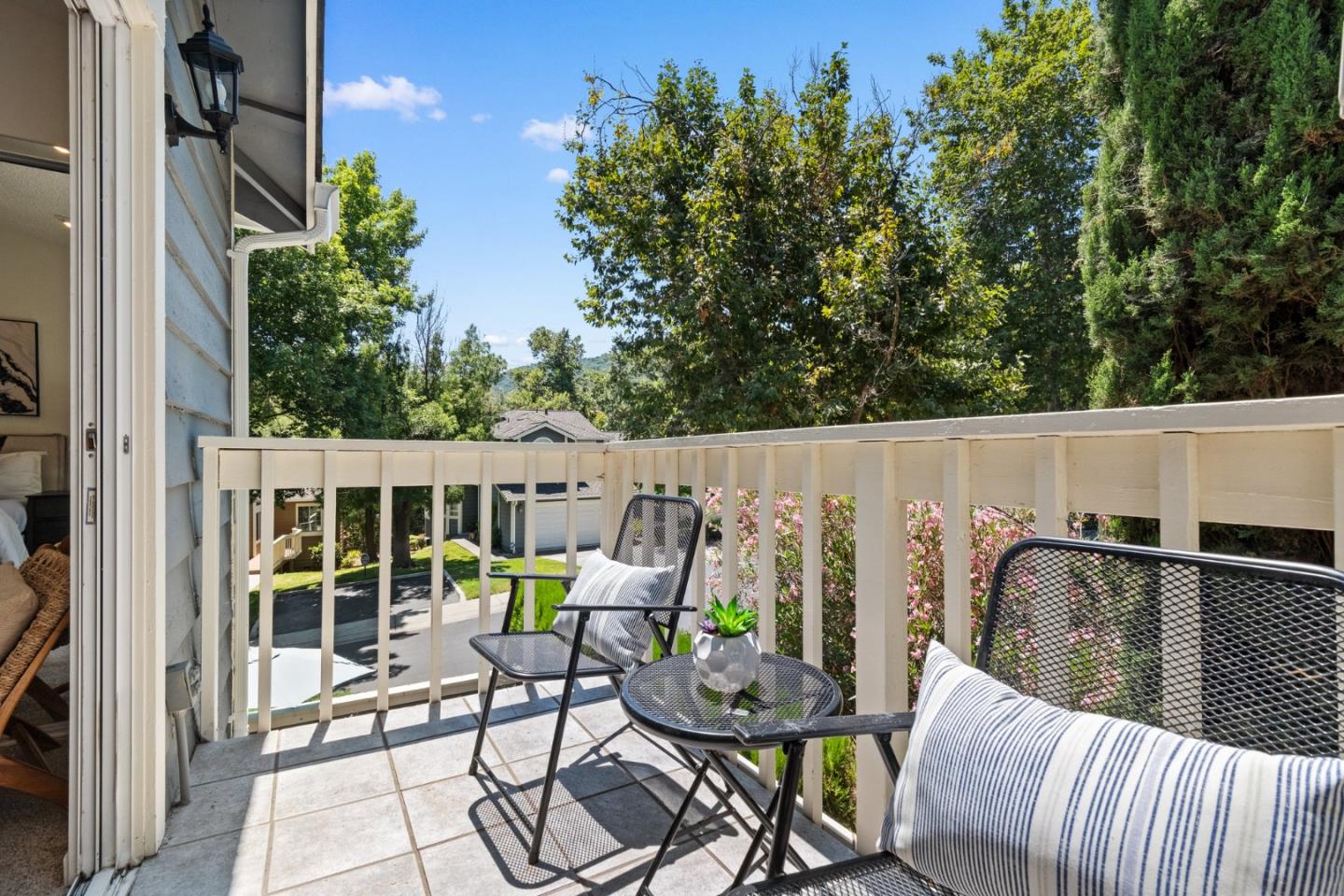 Detail Gallery Image 29 of 49 For 1220 Polk Spring Ct, San Jose,  CA 95120 - 3 Beds | 2/1 Baths