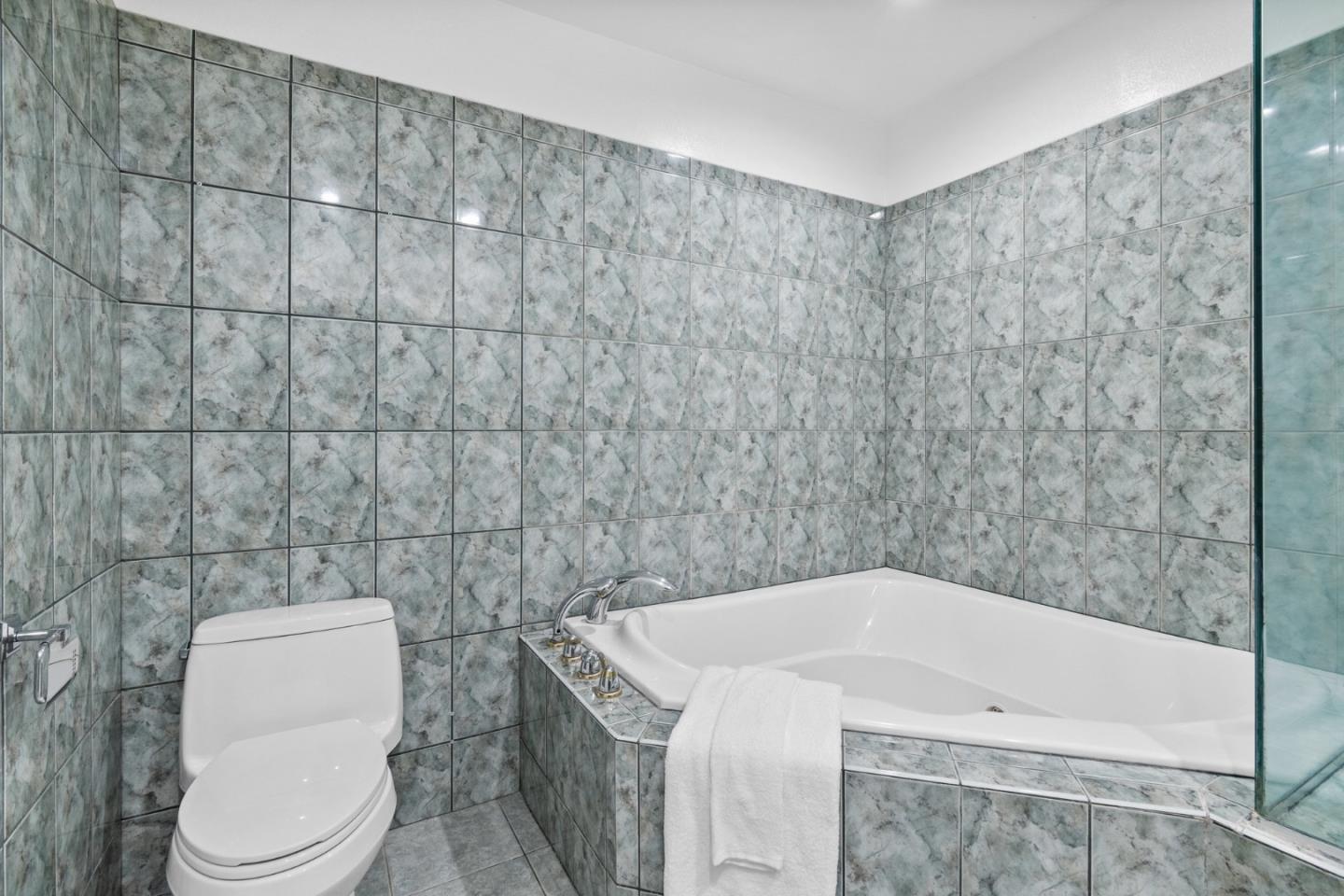 Detail Gallery Image 31 of 49 For 1220 Polk Spring Ct, San Jose,  CA 95120 - 3 Beds | 2/1 Baths