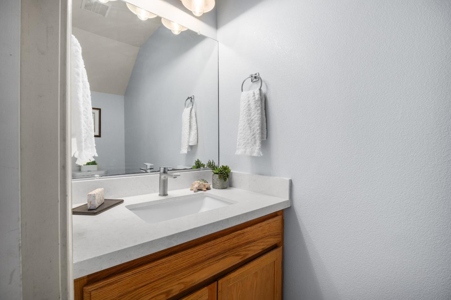 Detail Gallery Image 14 of 47 For 6321 Imperial Ct, Aptos,  CA 95003 - 3 Beds | 2/1 Baths