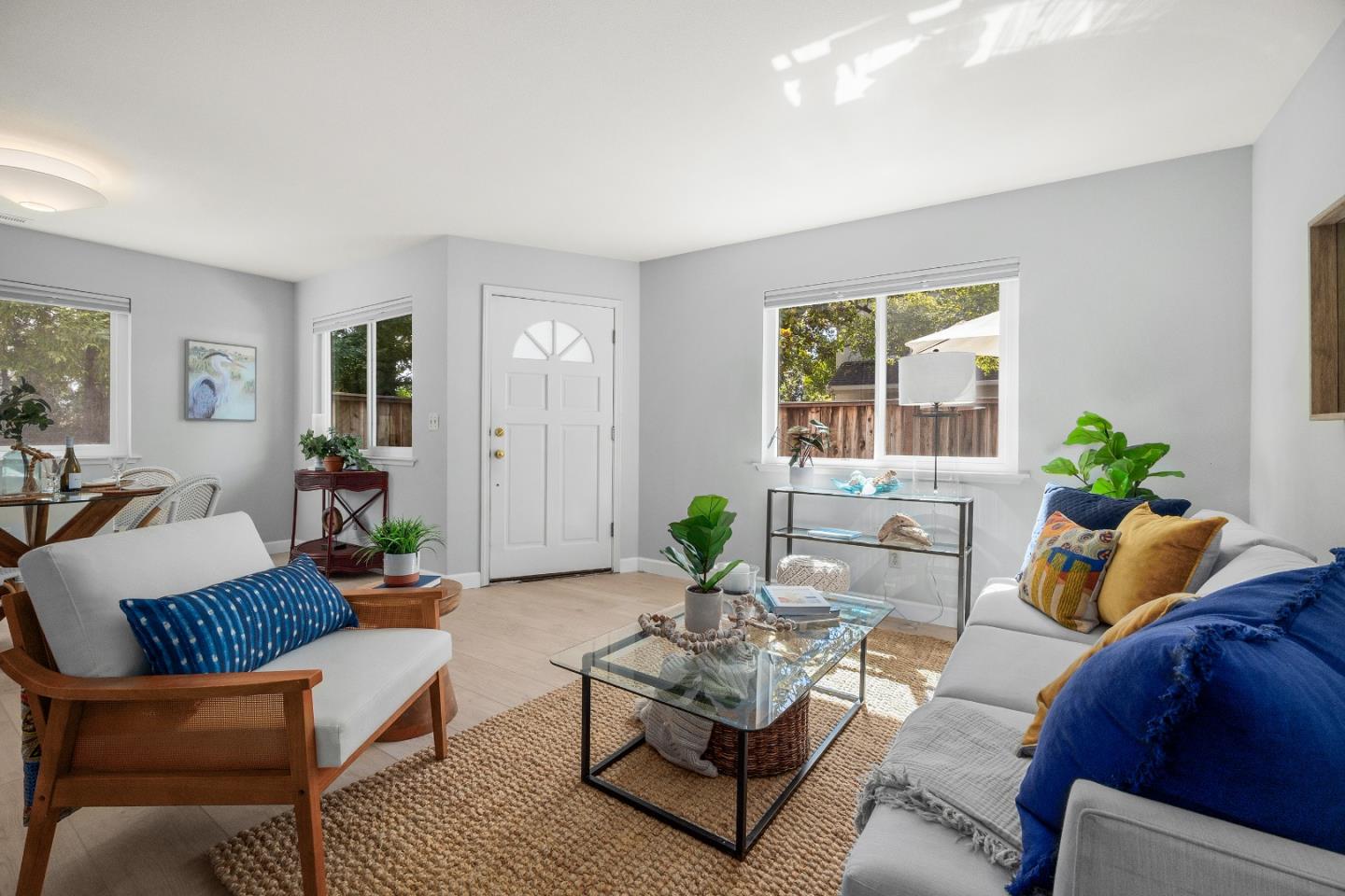 Detail Gallery Image 4 of 47 For 6321 Imperial Ct, Aptos,  CA 95003 - 3 Beds | 2/1 Baths