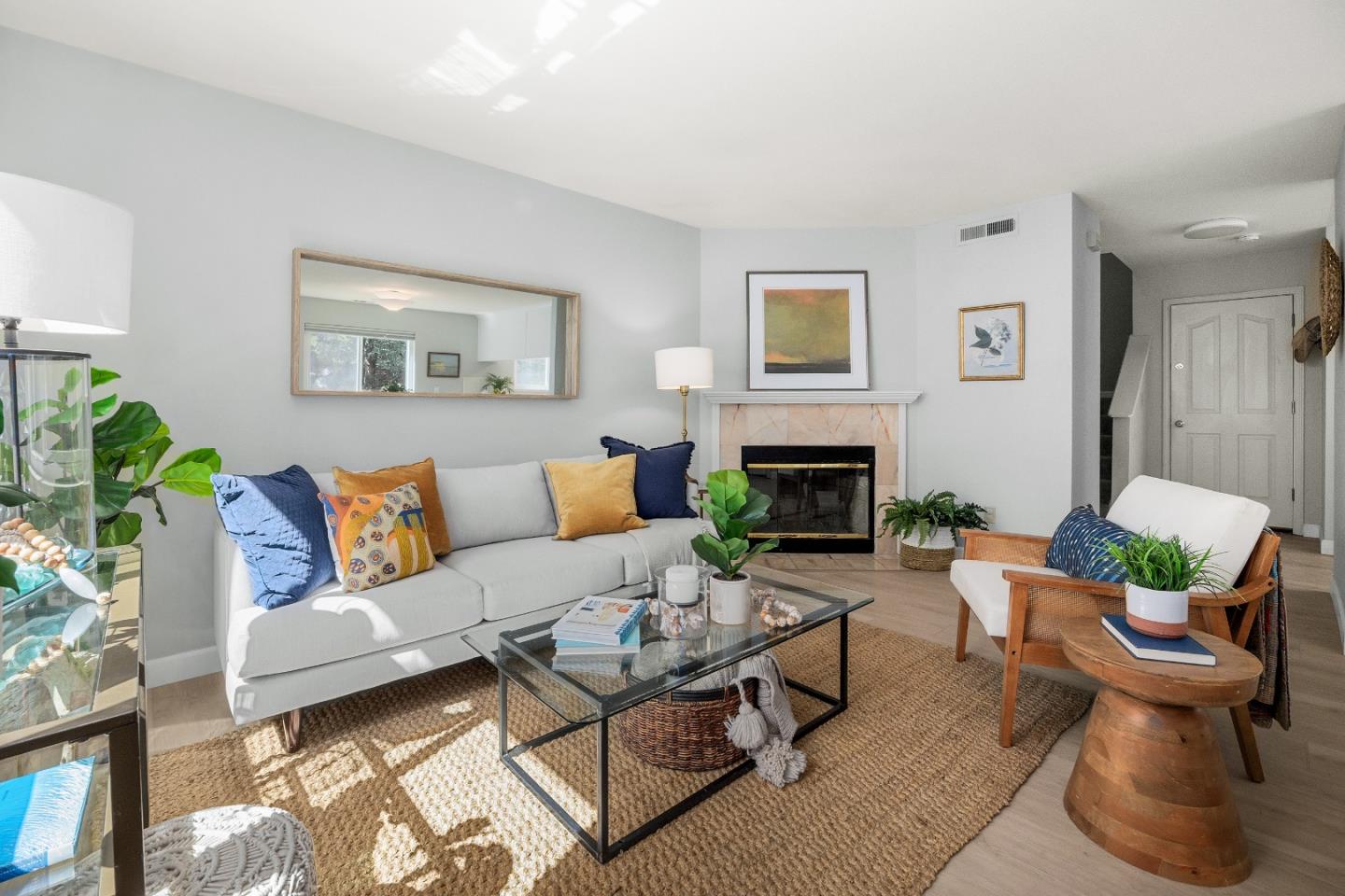 Detail Gallery Image 5 of 47 For 6321 Imperial Ct, Aptos,  CA 95003 - 3 Beds | 2/1 Baths