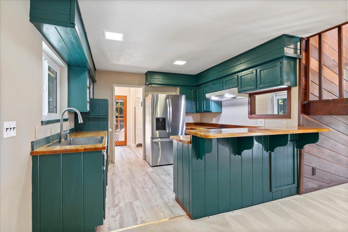 Detail Gallery Image 10 of 27 For 26000 Pierce Rd, Los Gatos,  CA 95033 - 3 Beds | 2 Baths