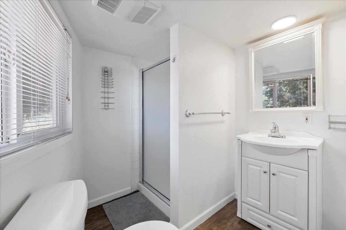 Detail Gallery Image 21 of 27 For 26000 Pierce Rd, Los Gatos,  CA 95033 - 3 Beds | 2 Baths