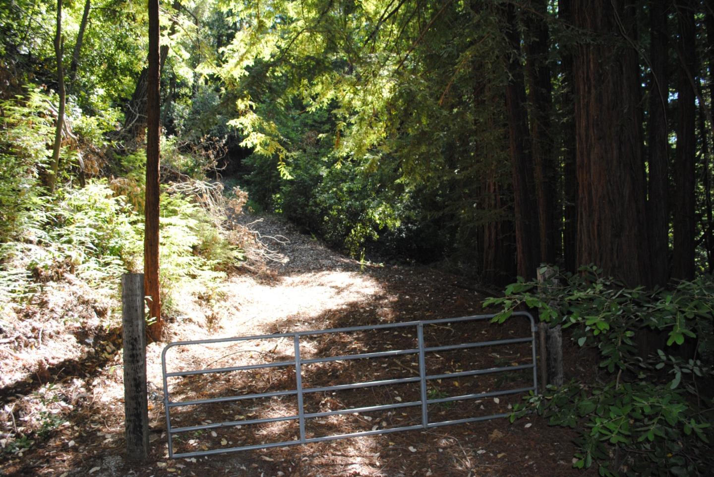 Detail Gallery Image 27 of 27 For 26000 Pierce Rd, Los Gatos,  CA 95033 - 3 Beds | 2 Baths