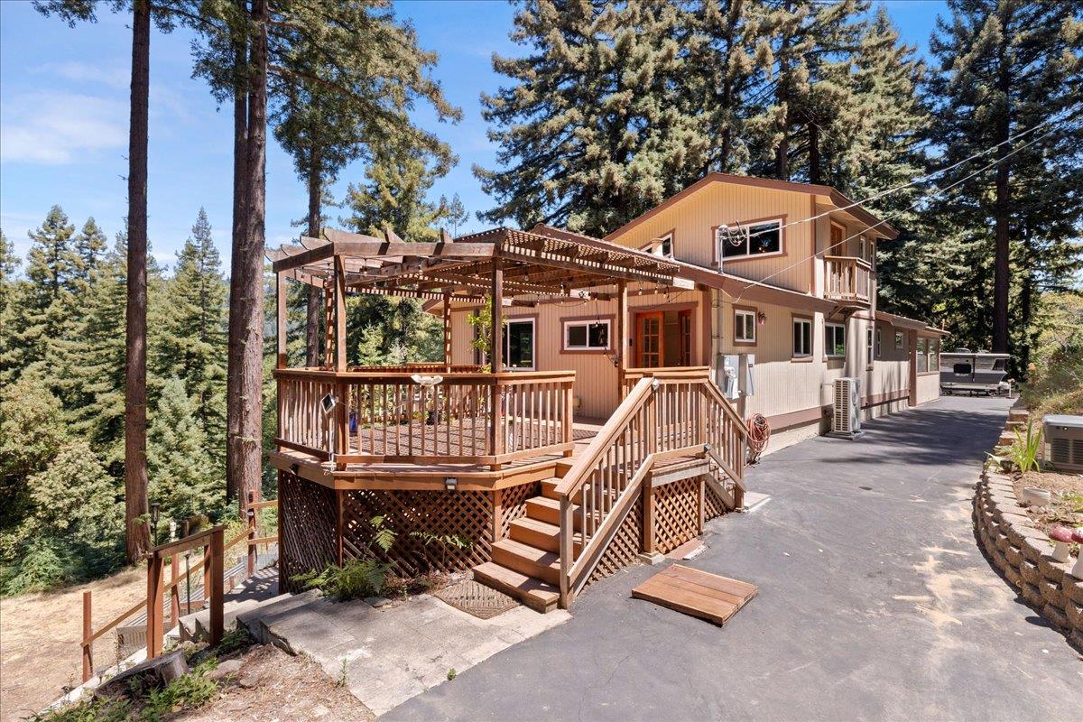 Detail Gallery Image 3 of 27 For 26000 Pierce Rd, Los Gatos,  CA 95033 - 3 Beds | 2 Baths