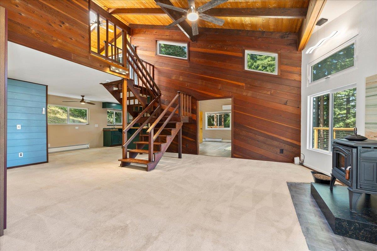 Detail Gallery Image 6 of 27 For 26000 Pierce Rd, Los Gatos,  CA 95033 - 3 Beds | 2 Baths
