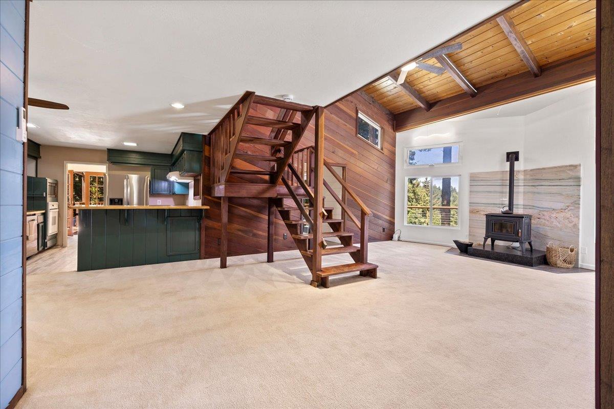 Detail Gallery Image 8 of 27 For 26000 Pierce Rd, Los Gatos,  CA 95033 - 3 Beds | 2 Baths