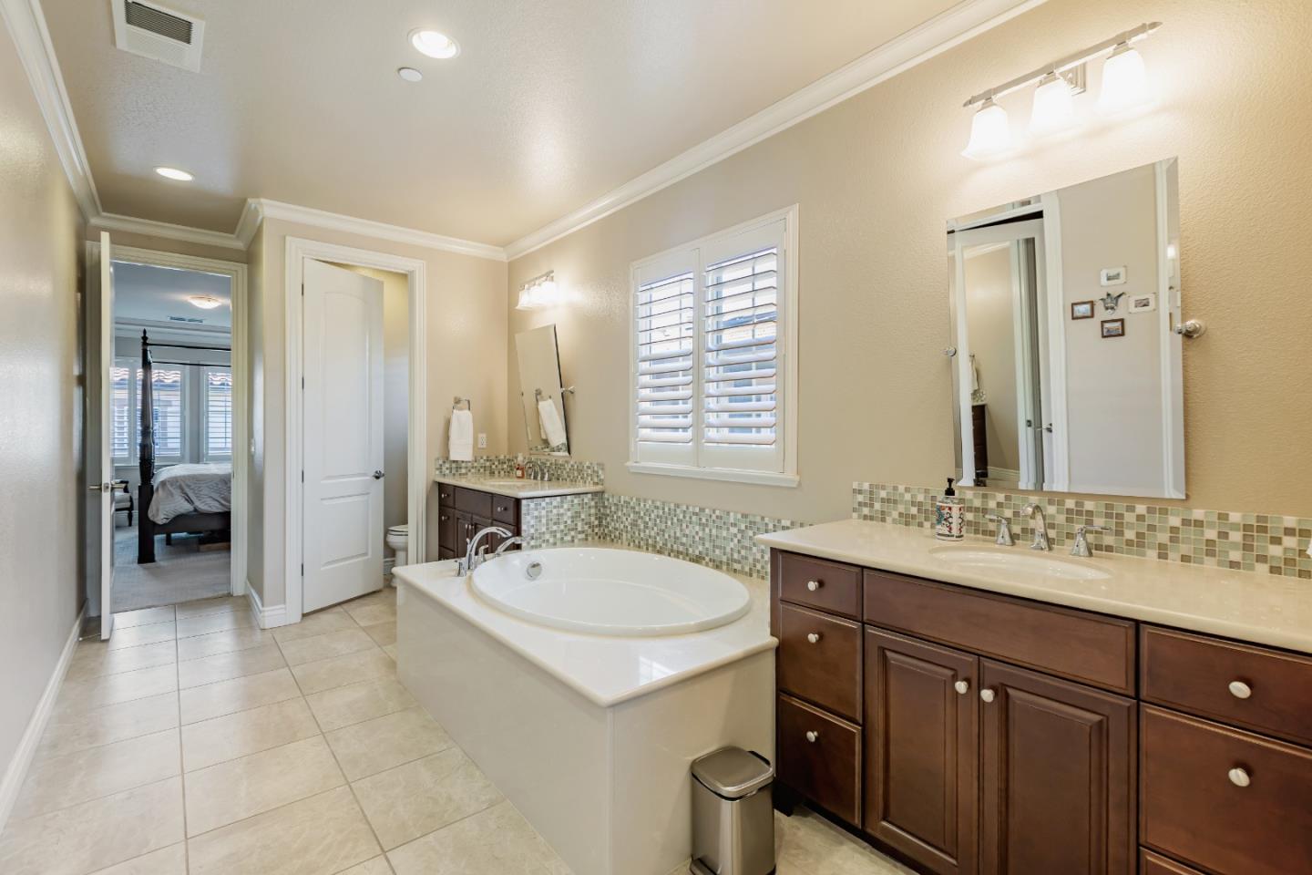 Detail Gallery Image 26 of 54 For 1802 Lavender Crk, San Jose,  CA 95120 - 5 Beds | 4 Baths