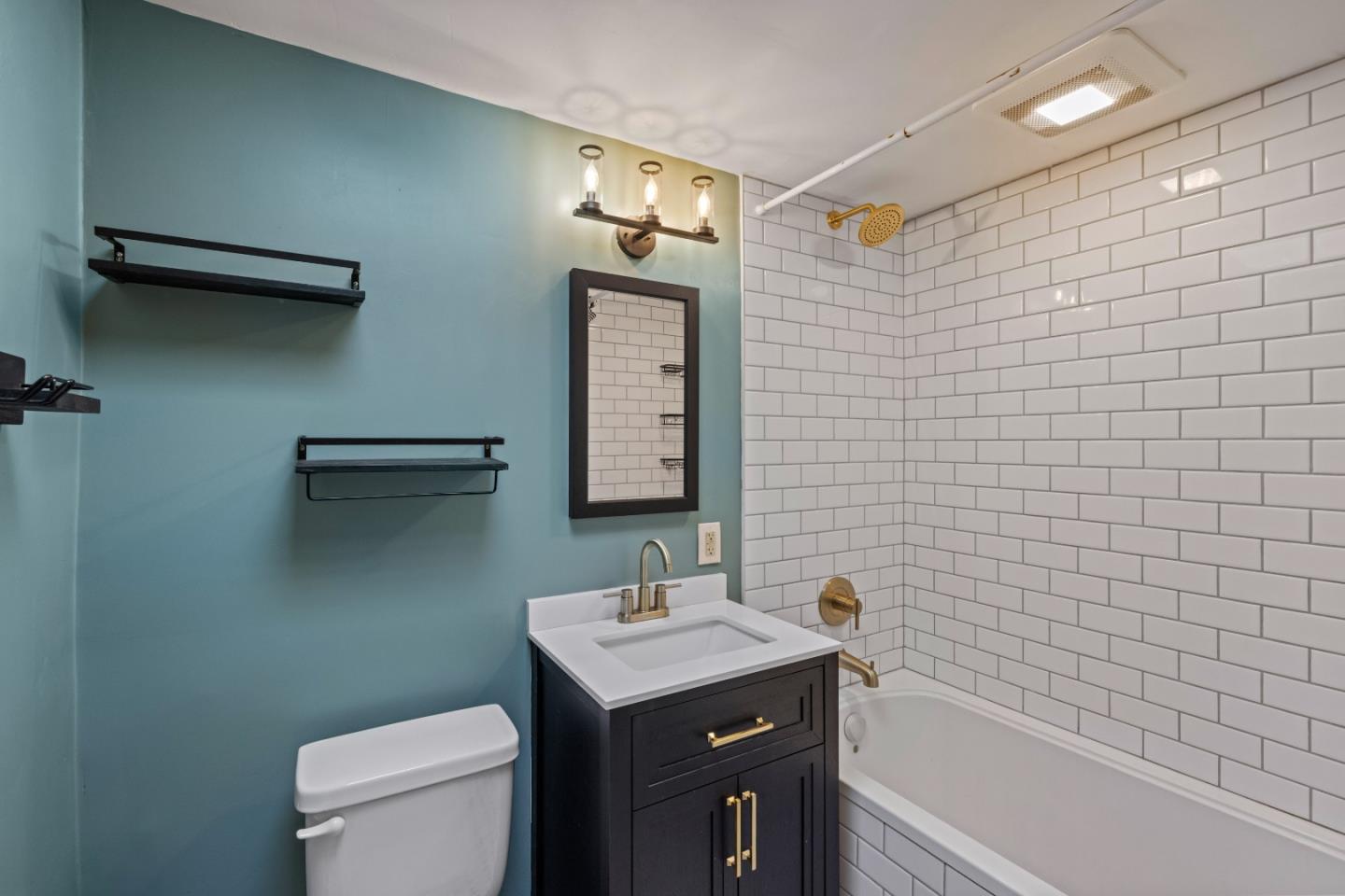 Detail Gallery Image 22 of 34 For 1605 Broadway Ave, Seaside,  CA 93955 - 4 Beds | 1/1 Baths