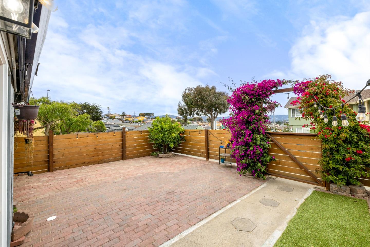 Detail Gallery Image 28 of 34 For 1605 Broadway Ave, Seaside,  CA 93955 - 4 Beds | 1/1 Baths