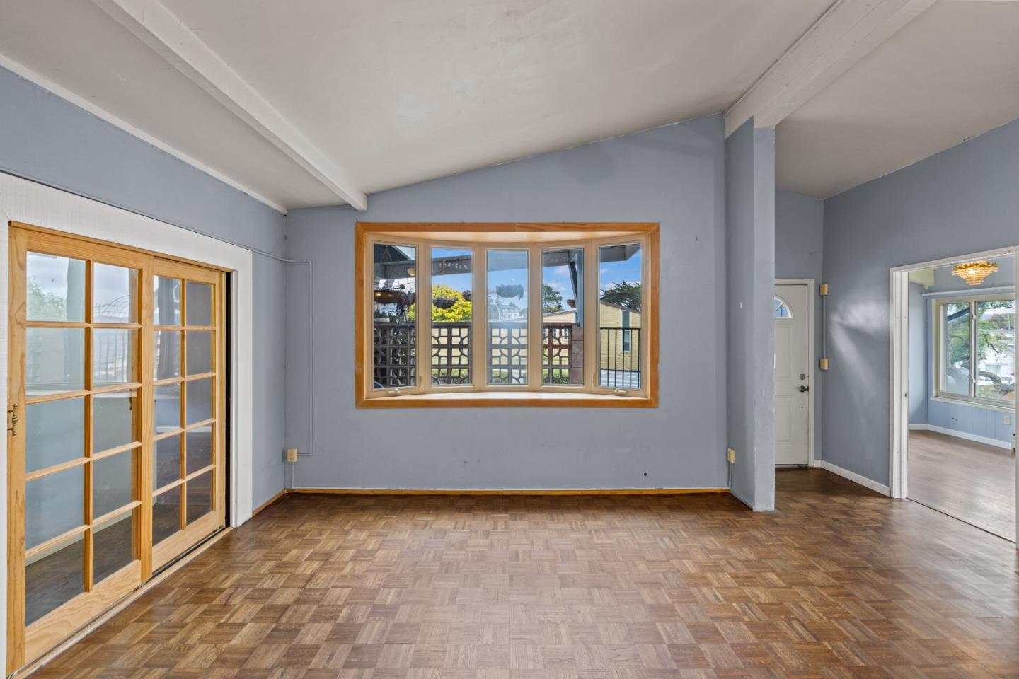 Detail Gallery Image 6 of 34 For 1605 Broadway Ave, Seaside,  CA 93955 - 4 Beds | 1/1 Baths