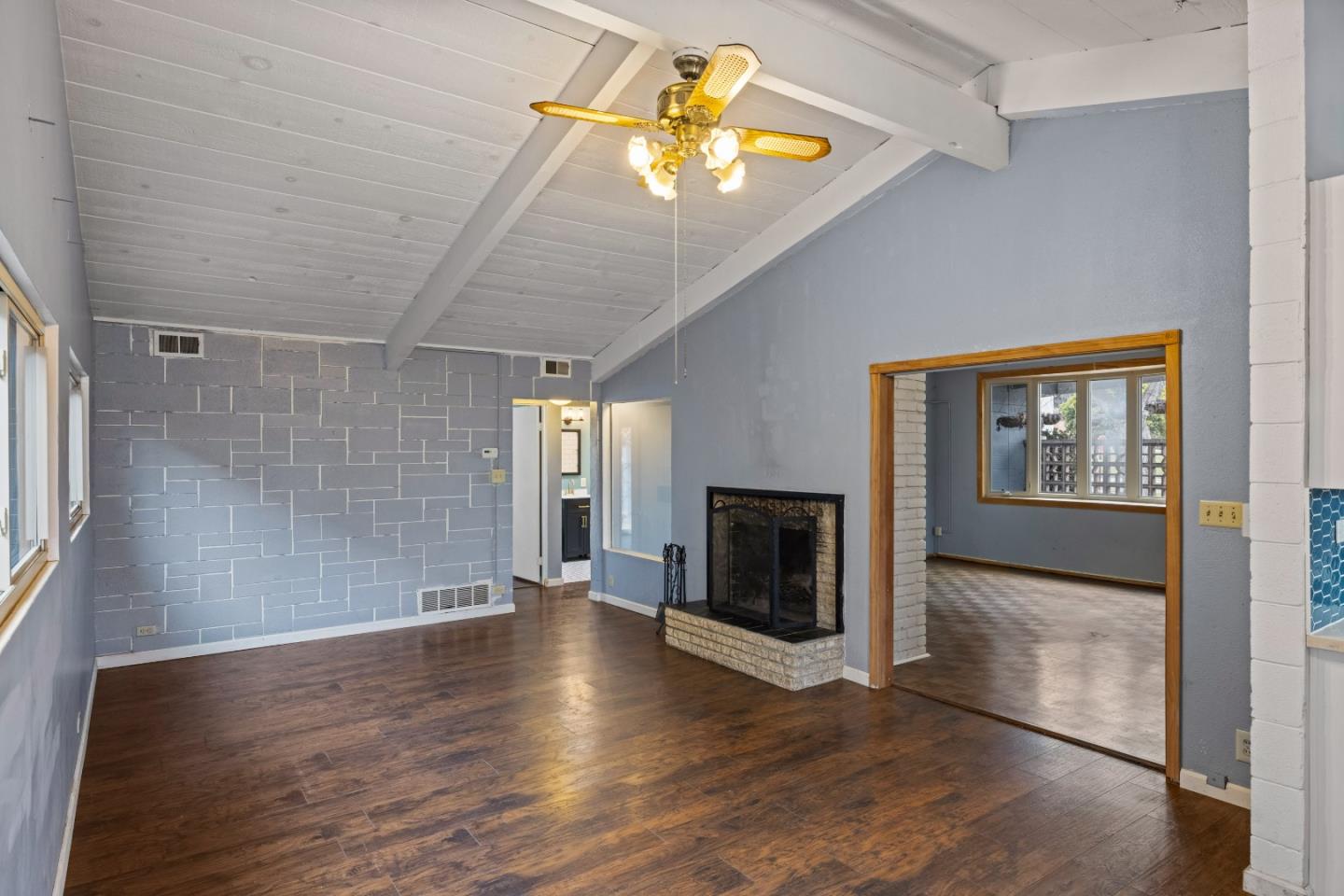 Detail Gallery Image 7 of 34 For 1605 Broadway Ave, Seaside,  CA 93955 - 4 Beds | 1/1 Baths