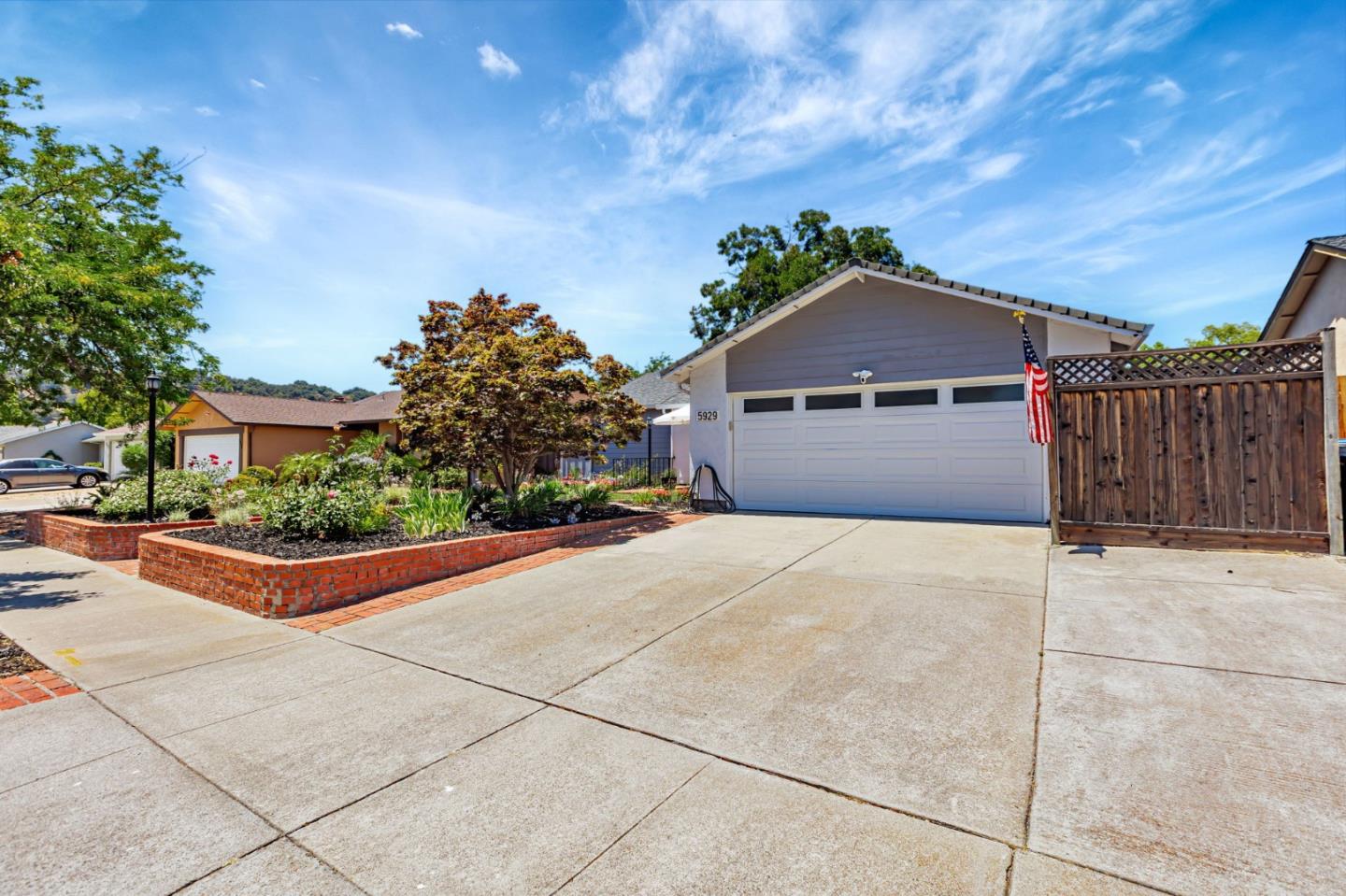Detail Gallery Image 4 of 42 For 5929 Moraga Ave, San Jose,  CA 95123 - 3 Beds | 2 Baths