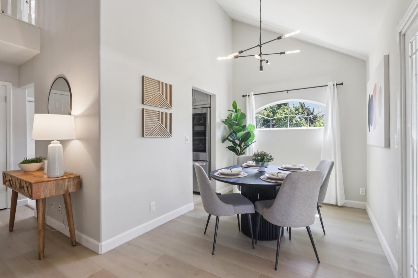 Detail Gallery Image 5 of 36 For 3043 Crater Ln, San Jose,  CA 95132 - 3 Beds | 2 Baths