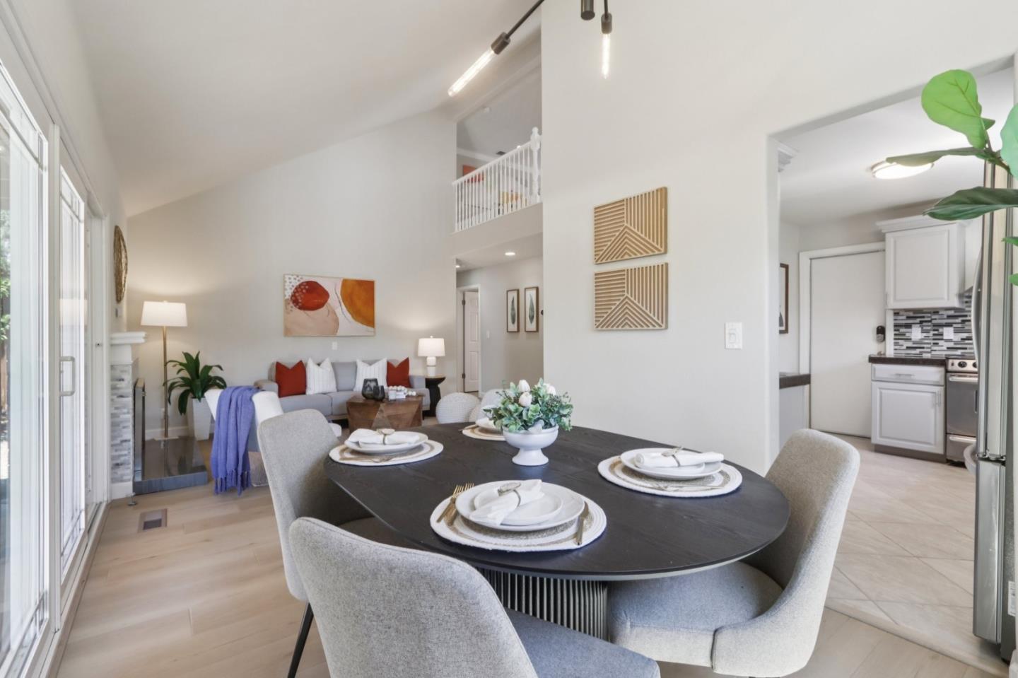 Detail Gallery Image 6 of 36 For 3043 Crater Ln, San Jose,  CA 95132 - 3 Beds | 2 Baths