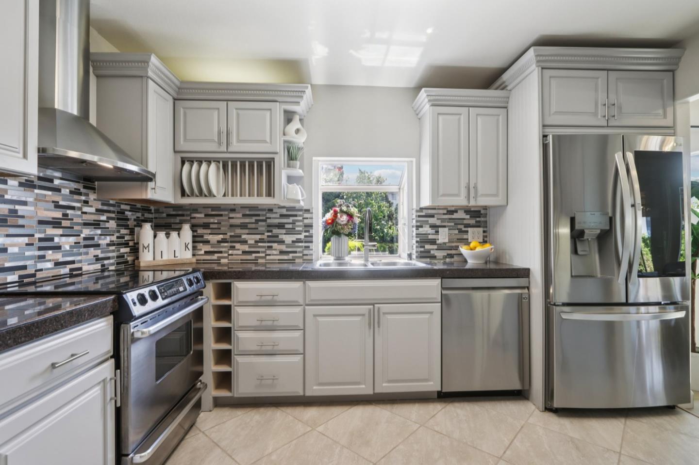 Detail Gallery Image 7 of 36 For 3043 Crater Ln, San Jose,  CA 95132 - 3 Beds | 2 Baths