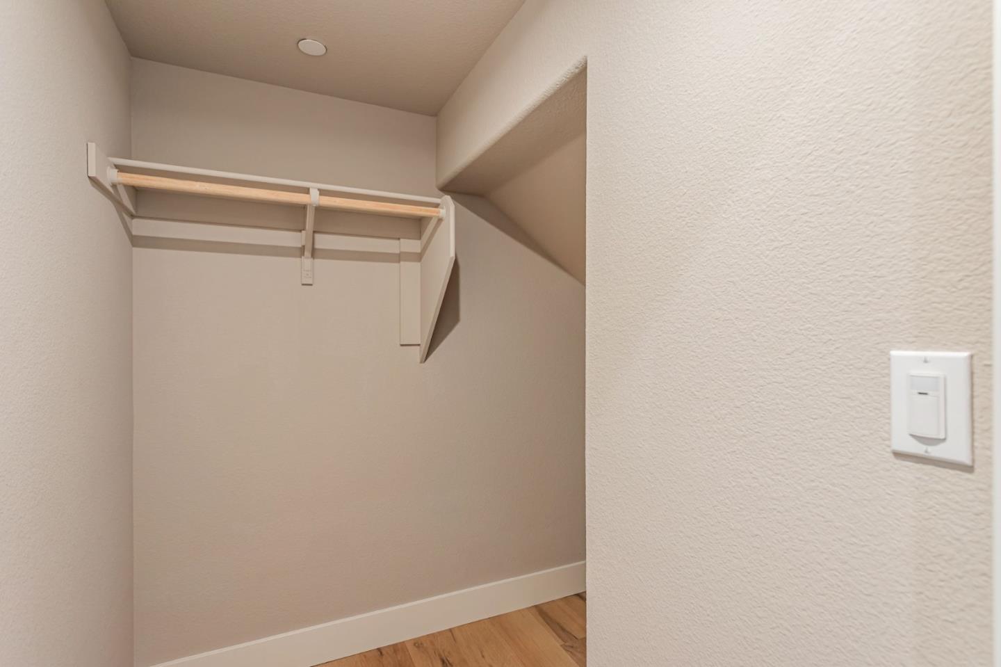 Detail Gallery Image 36 of 65 For 1133 Coyote Peak Way, Hollister,  CA 95023 - 5 Beds | 3 Baths