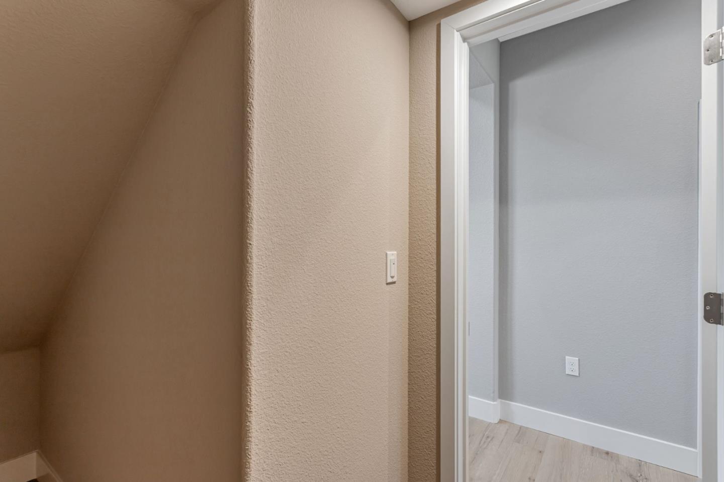 Detail Gallery Image 37 of 65 For 1133 Coyote Peak Way, Hollister,  CA 95023 - 5 Beds | 3 Baths
