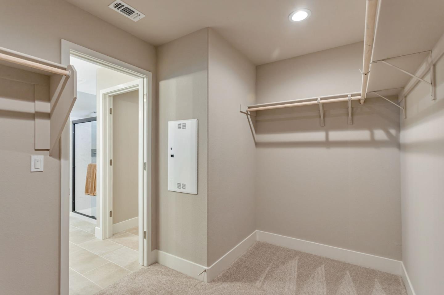 Detail Gallery Image 41 of 65 For 1133 Coyote Peak Way, Hollister,  CA 95023 - 5 Beds | 3 Baths