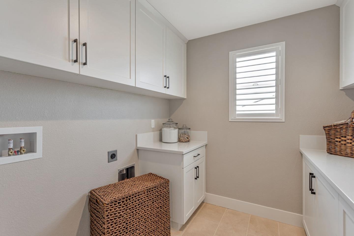 Detail Gallery Image 56 of 65 For 1133 Coyote Peak Way, Hollister,  CA 95023 - 5 Beds | 3 Baths