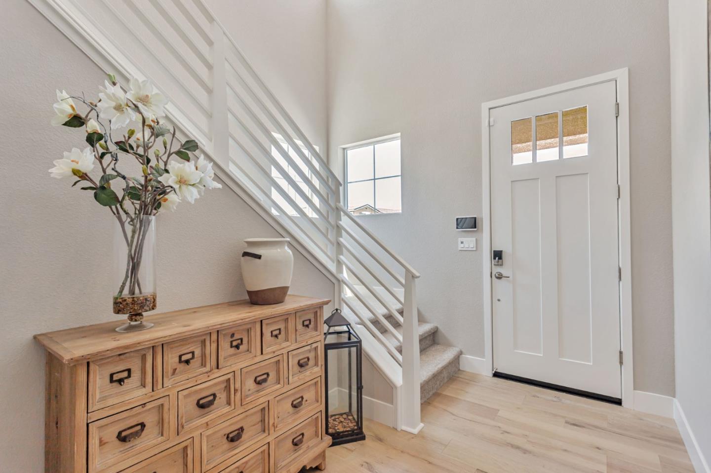 Detail Gallery Image 6 of 65 For 1133 Coyote Peak Way, Hollister,  CA 95023 - 5 Beds | 3 Baths