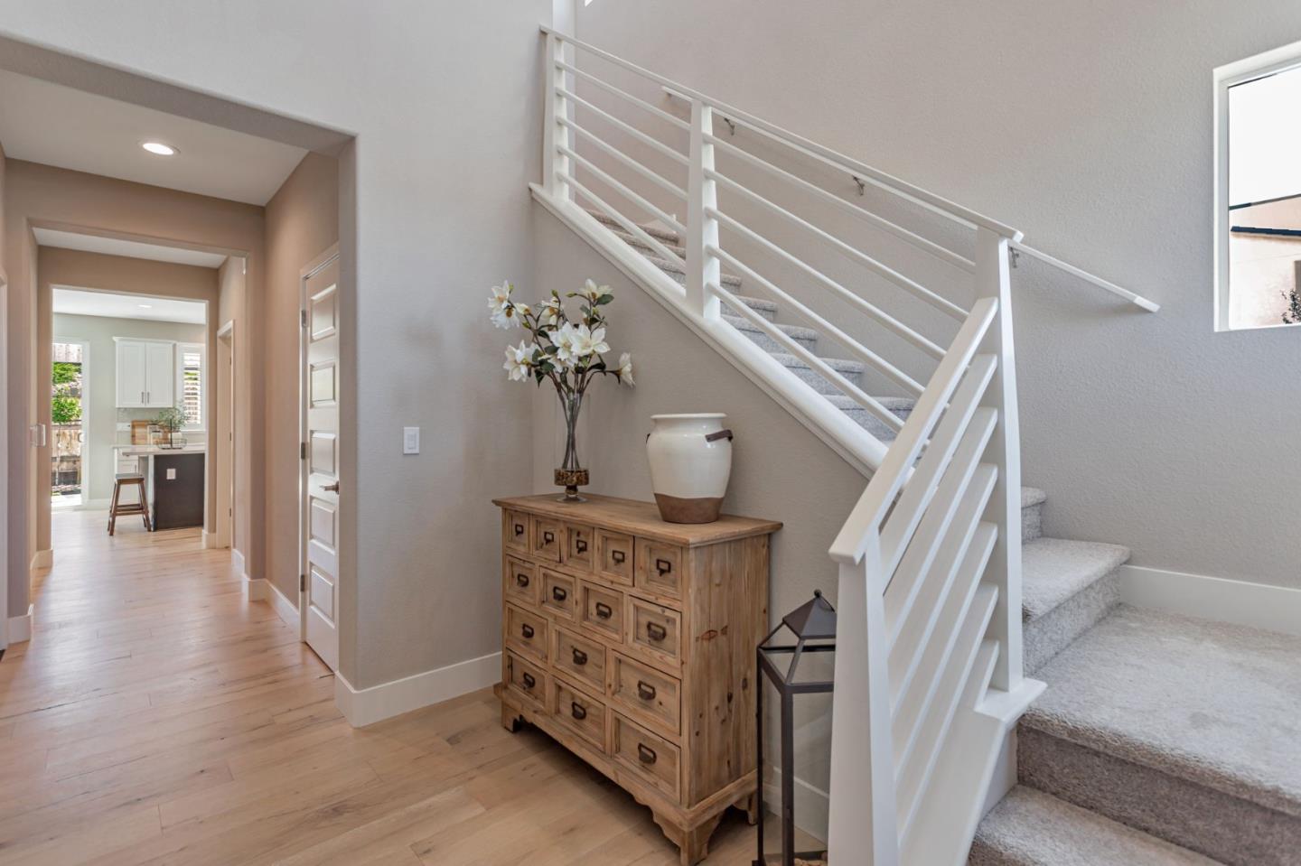 Detail Gallery Image 8 of 65 For 1133 Coyote Peak Way, Hollister,  CA 95023 - 5 Beds | 3 Baths