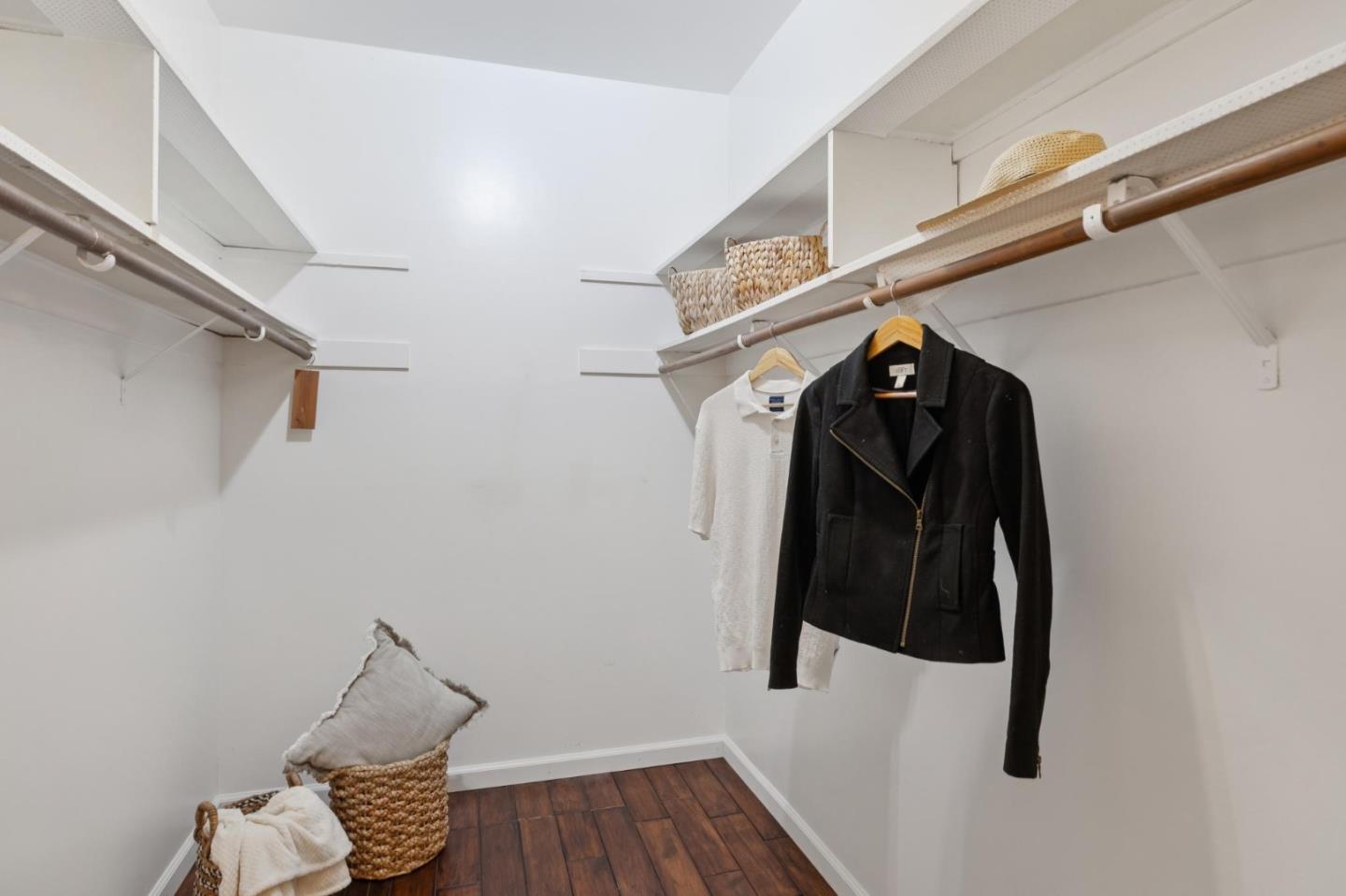 Detail Gallery Image 27 of 50 For 1328 Woodside Rd, Redwood City,  CA 94061 - 2 Beds | 2 Baths