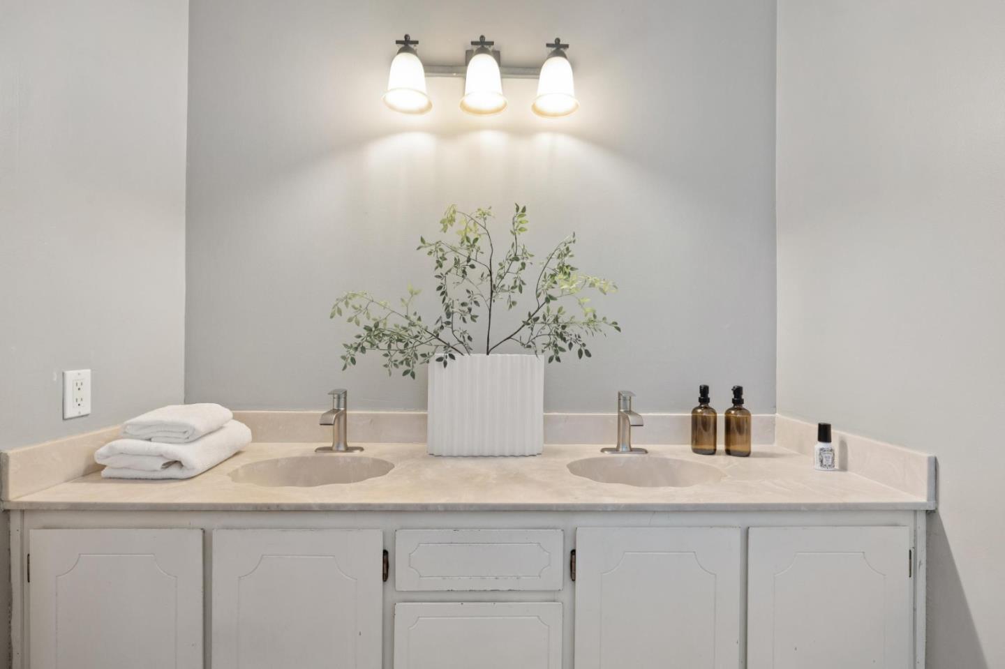 Detail Gallery Image 30 of 50 For 1328 Woodside Rd, Redwood City,  CA 94061 - 2 Beds | 2 Baths