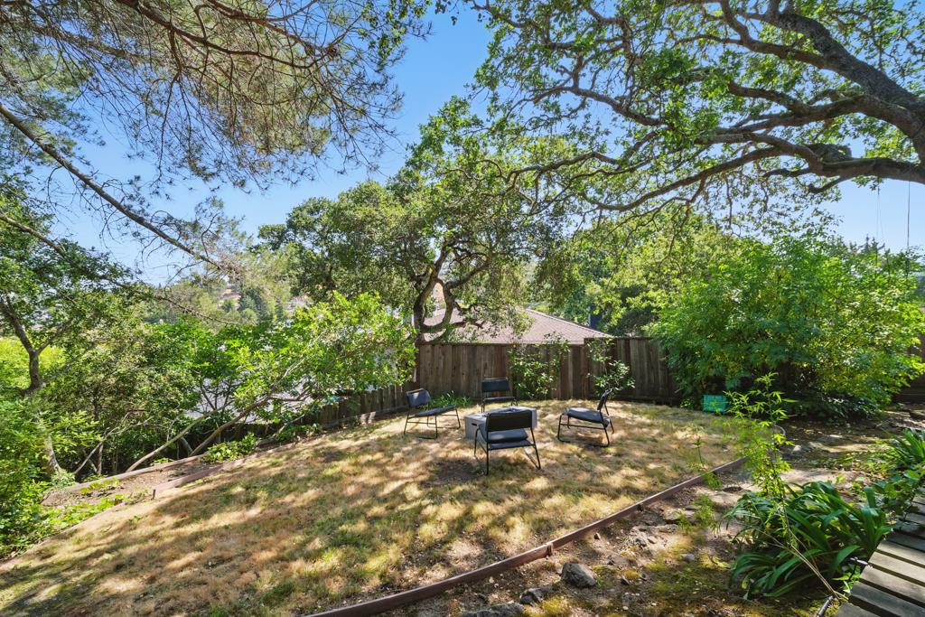 Detail Gallery Image 35 of 46 For 1406 Cedarwood Dr, San Mateo,  CA 94403 - 4 Beds | 2/1 Baths