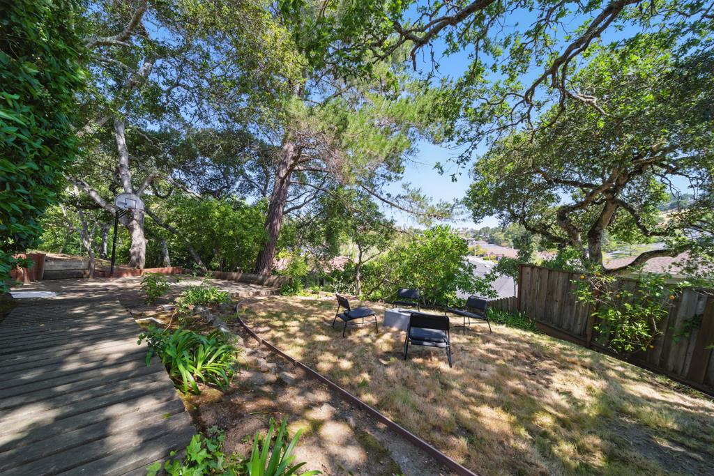 Detail Gallery Image 36 of 46 For 1406 Cedarwood Dr, San Mateo,  CA 94403 - 4 Beds | 2/1 Baths
