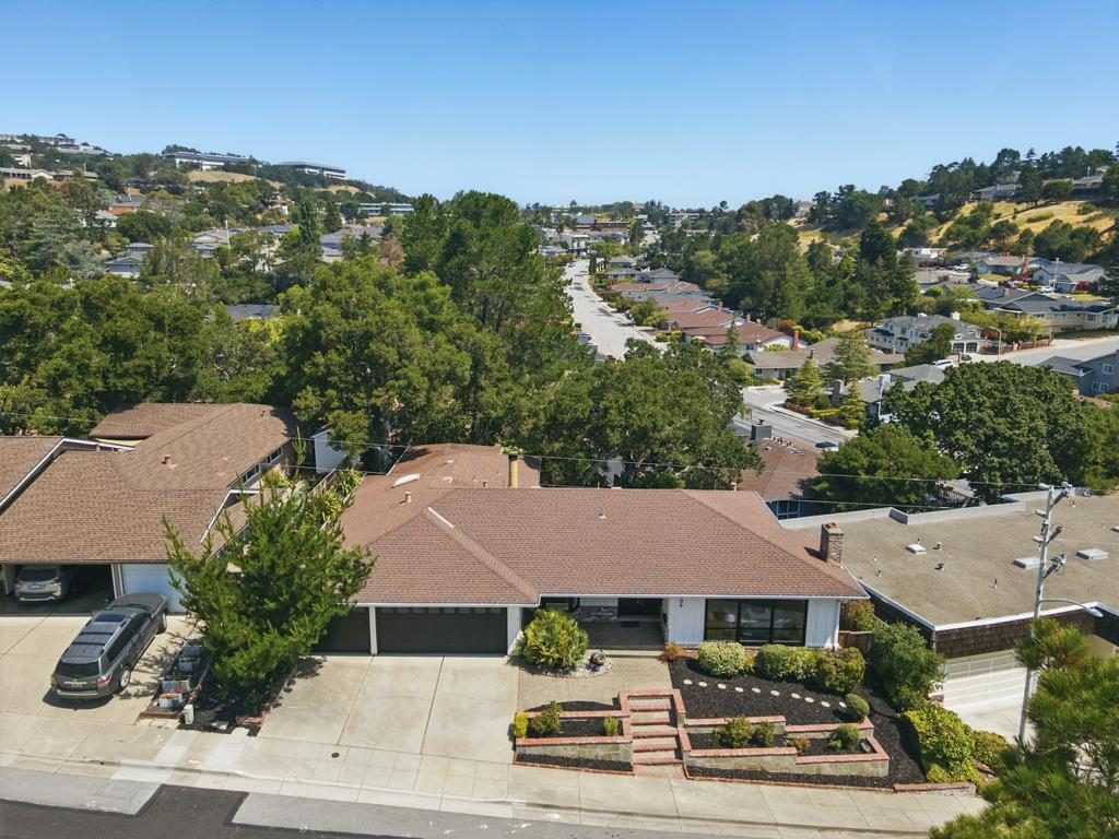 Detail Gallery Image 4 of 46 For 1406 Cedarwood Dr, San Mateo,  CA 94403 - 4 Beds | 2/1 Baths