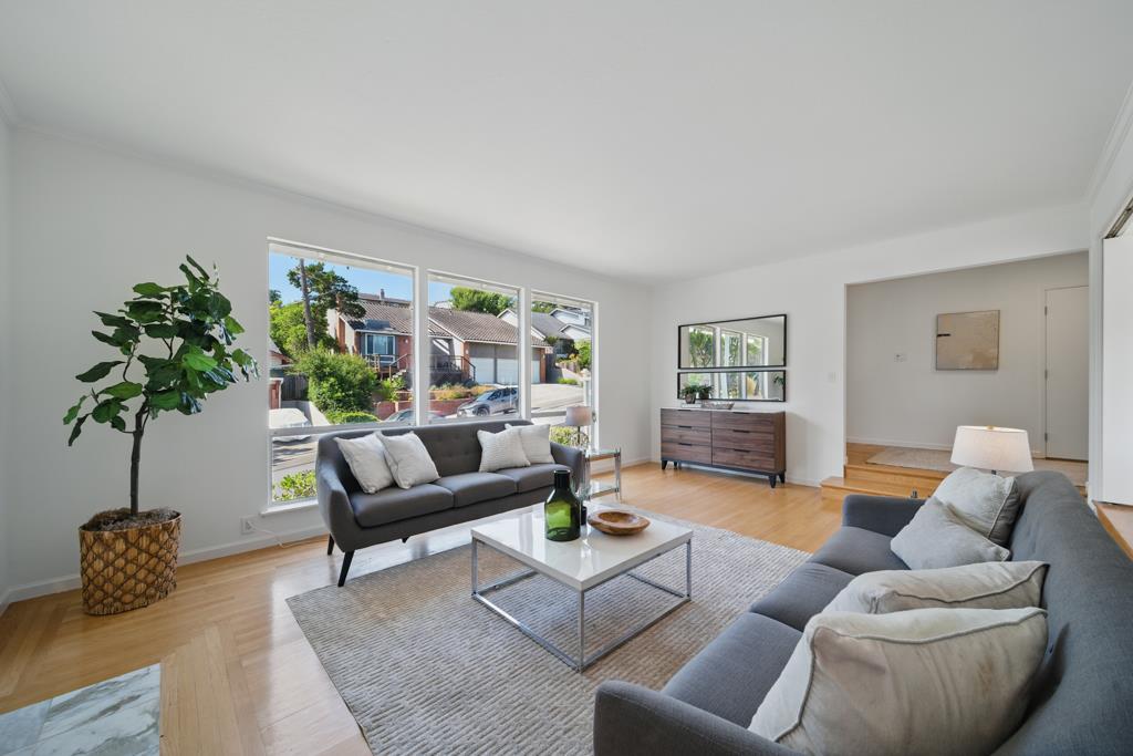 Detail Gallery Image 6 of 46 For 1406 Cedarwood Dr, San Mateo,  CA 94403 - 4 Beds | 2/1 Baths