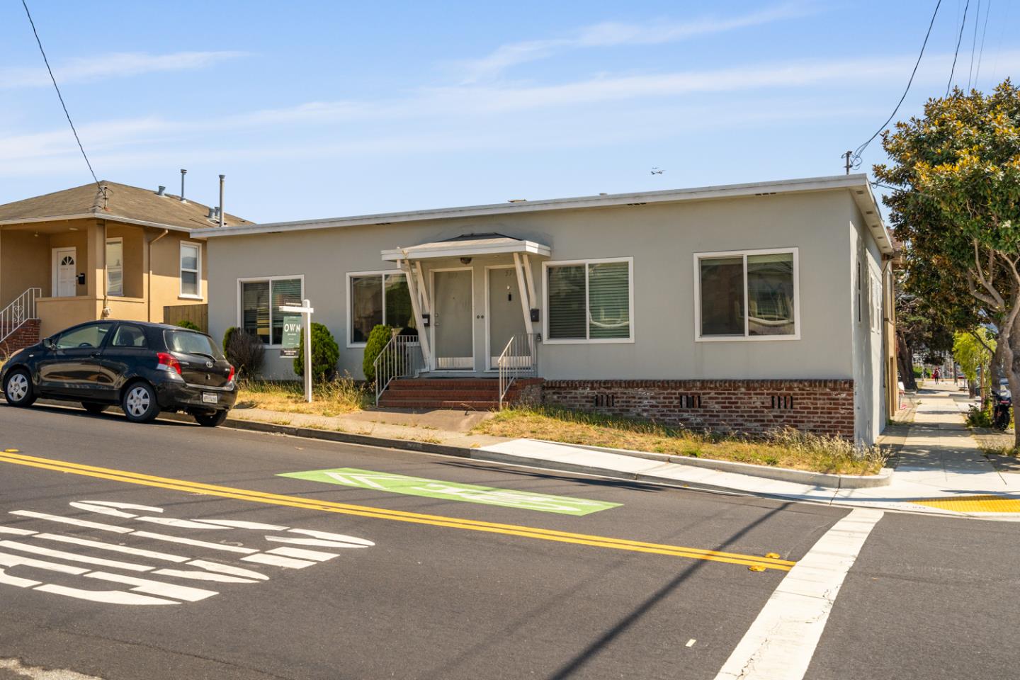 Detail Gallery Image 1 of 12 For 577-579 Miller Ave, South San Francisco,  CA 94080 - – Beds | – Baths