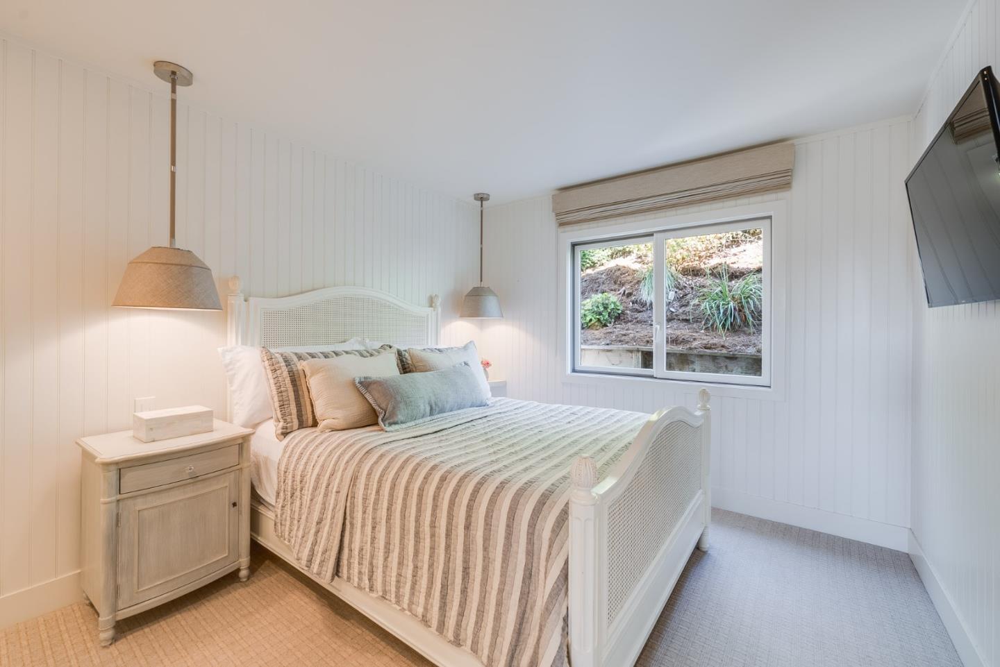 Detail Gallery Image 29 of 50 For 621 Beach Dr, Aptos,  CA 95003 - 4 Beds | 2 Baths