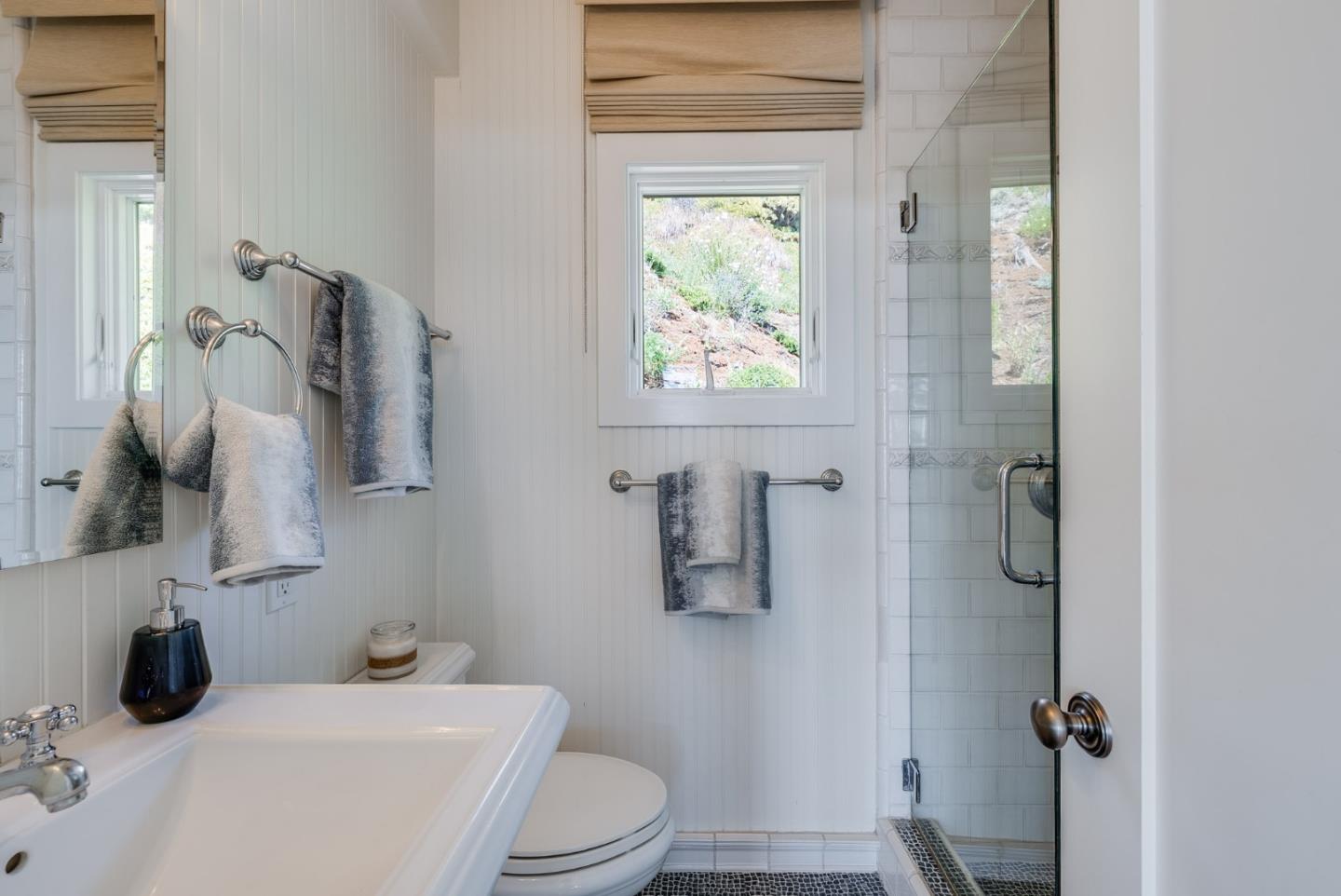 Detail Gallery Image 32 of 50 For 621 Beach Dr, Aptos,  CA 95003 - 4 Beds | 2 Baths