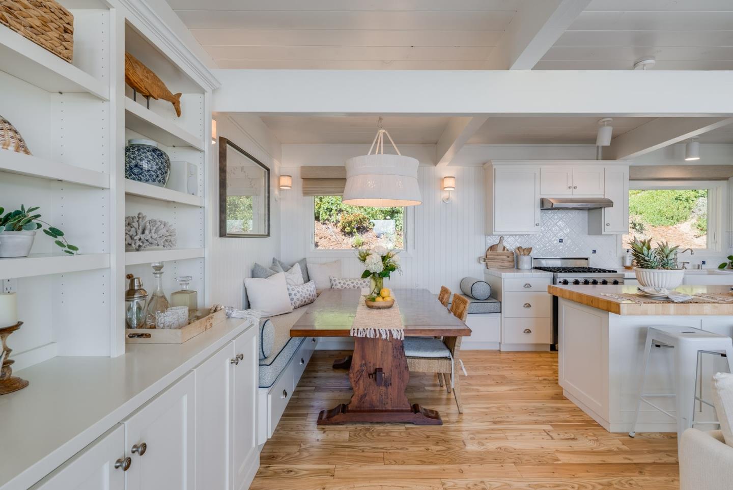 Detail Gallery Image 8 of 50 For 621 Beach Dr, Aptos,  CA 95003 - 4 Beds | 2 Baths