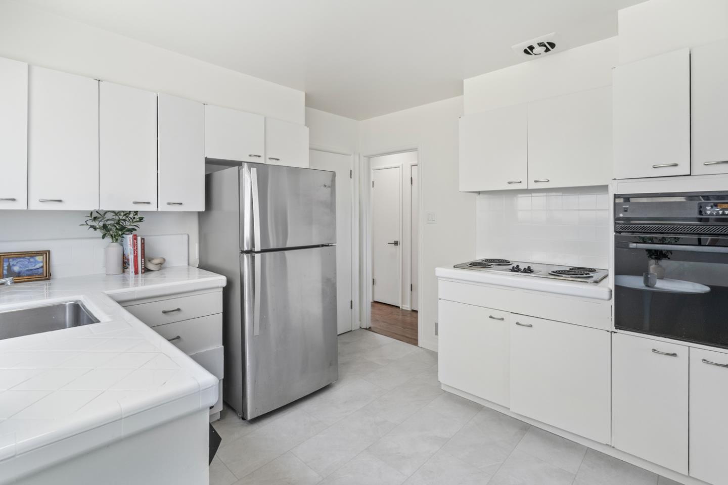 Detail Gallery Image 11 of 39 For 285 Skyline Dr, Daly City,  CA 94015 - 2 Beds | 1/1 Baths