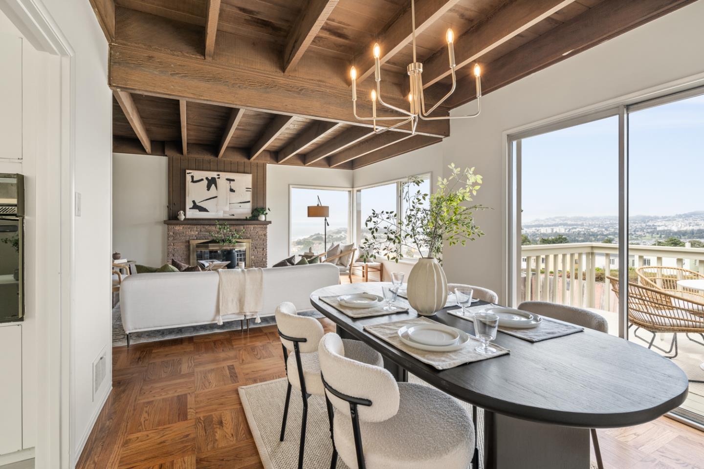 Detail Gallery Image 6 of 39 For 285 Skyline Dr, Daly City,  CA 94015 - 2 Beds | 1/1 Baths