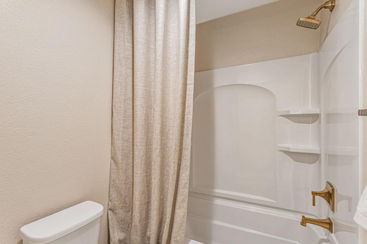Detail Gallery Image 44 of 59 For 1143 Coyote Peak Way, Hollister,  CA 95023 - 4 Beds | 2/1 Baths