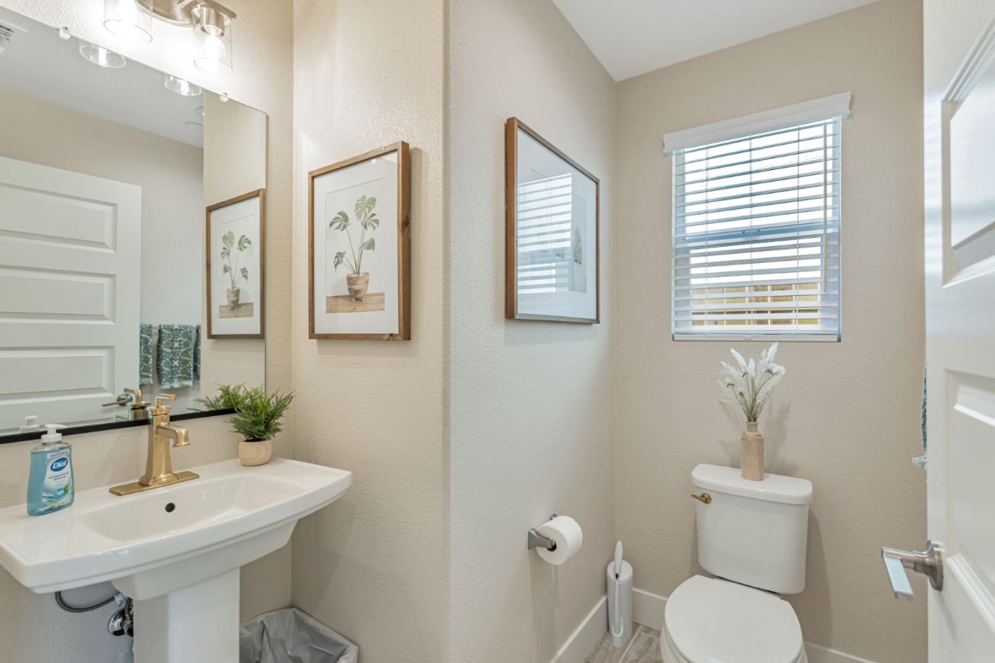 Detail Gallery Image 47 of 59 For 1143 Coyote Peak Way, Hollister,  CA 95023 - 4 Beds | 2/1 Baths
